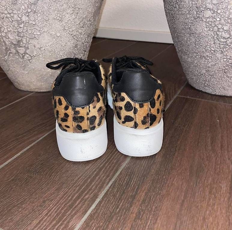 Scarpe da donna: Leo Sneaker – Usato da Rupperswil venduto da mku92 2