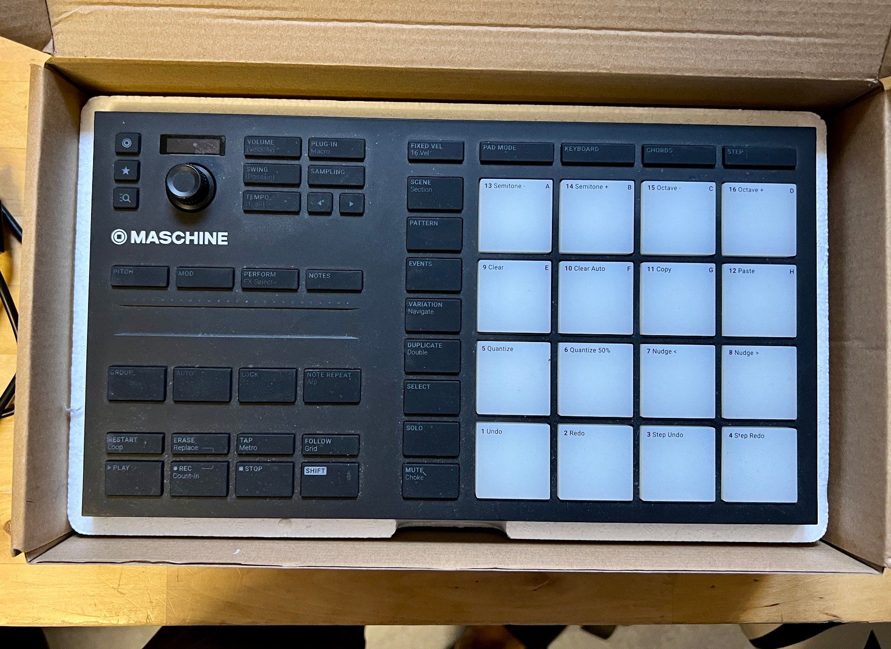 Native Instruments Strumenti musicali: Maschine Mikro MK3 – Usato da Wädenswil venduto da Noe4