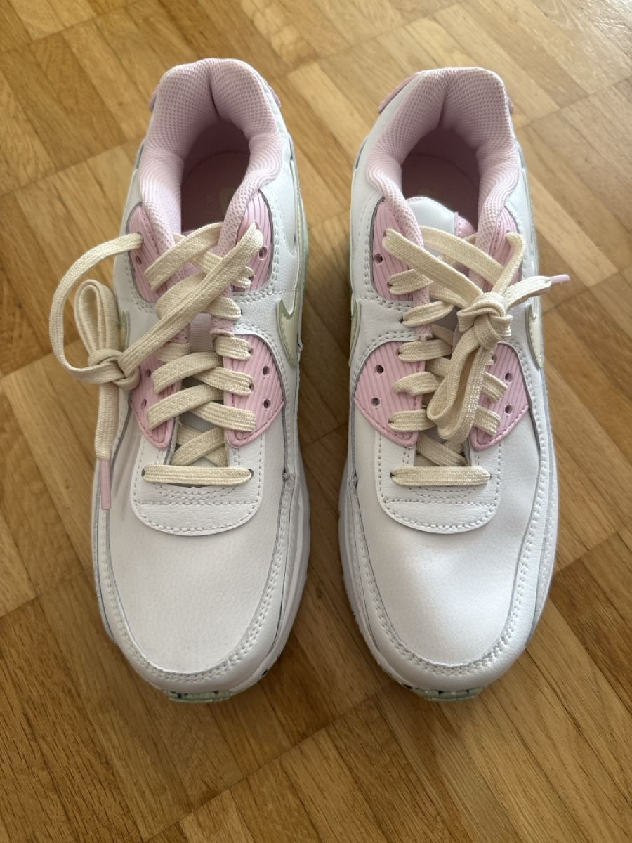 Nike Scarpe per ragazze: Nike Aur Max 90 neu original  – Nuovo e nell'imballaggio originale da Sisseln AG venduto da Gommibaerli87