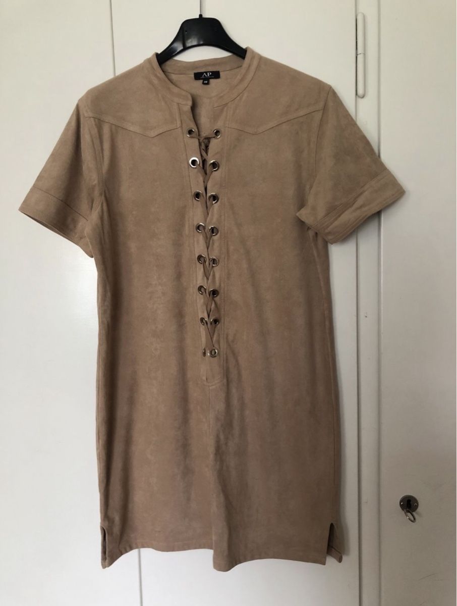 Avant Premiere Kleider: Wildlederoptik Kleid Avant Premiere Gr. 38 Beige – Gebraucht aus Zürich von Herbion1