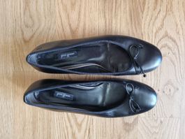 Schwarze Lederballerinas von Paul Green in Grösse 6½