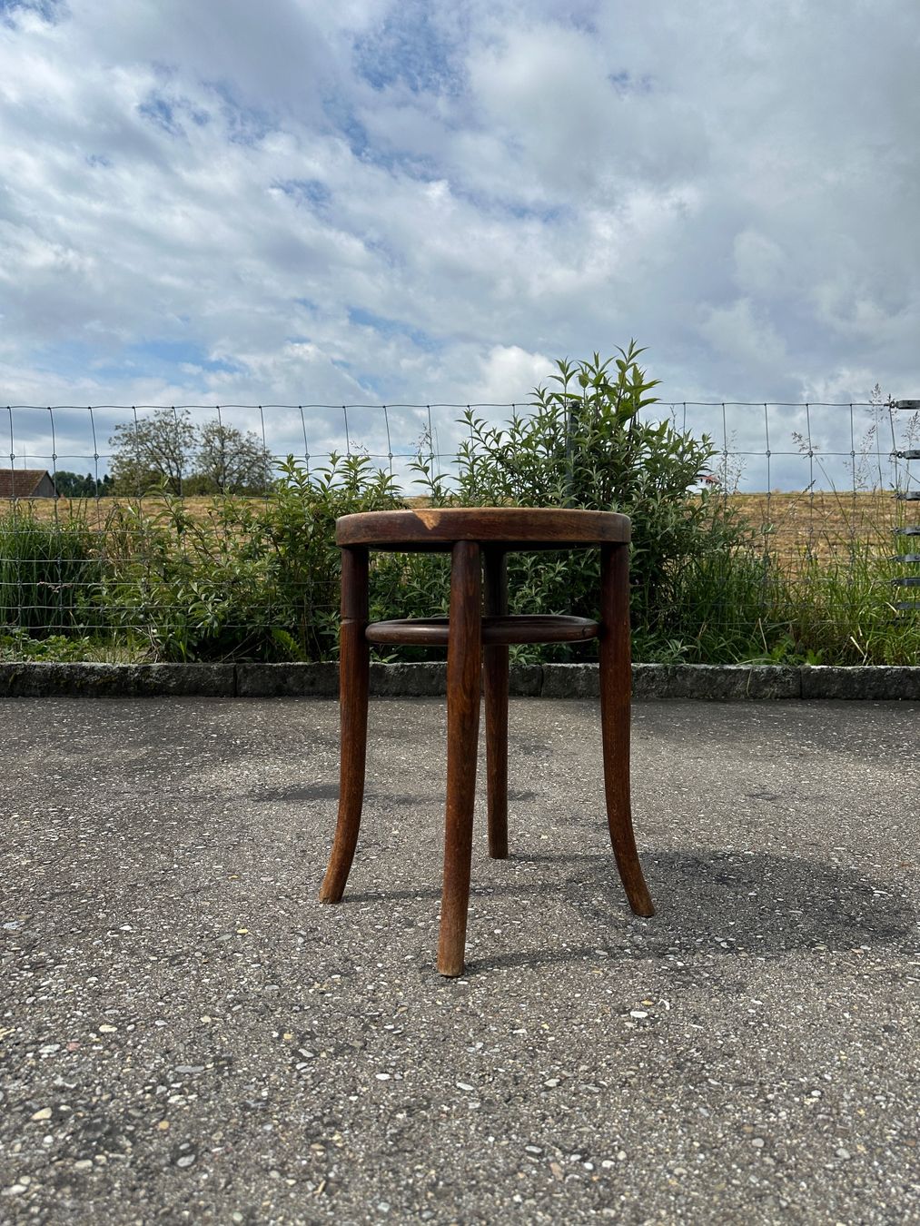 Sgabelli: alter Holz Hocker / Bugholz Hocker – Usato da Zürich venduto da frauflufelberg 1