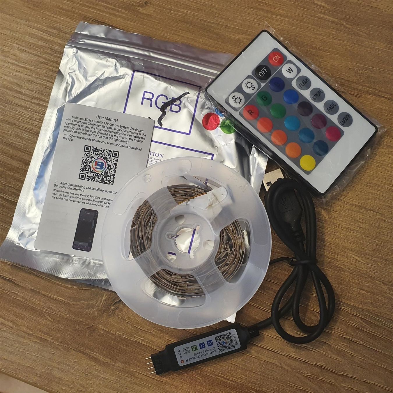 Ghirlande e barre luminose: 3m Bluetooth Bande Ruban Guirlande LED – Nuovo (secondo la descrizione) da Yverdon-les-Bains venduto da rogi80 1