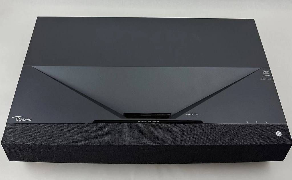 Proiettori: Optoma CinemaX P2 Smart True 4K UHD UST Laser Projector – Usato da Männedorf venduto da javi020 1