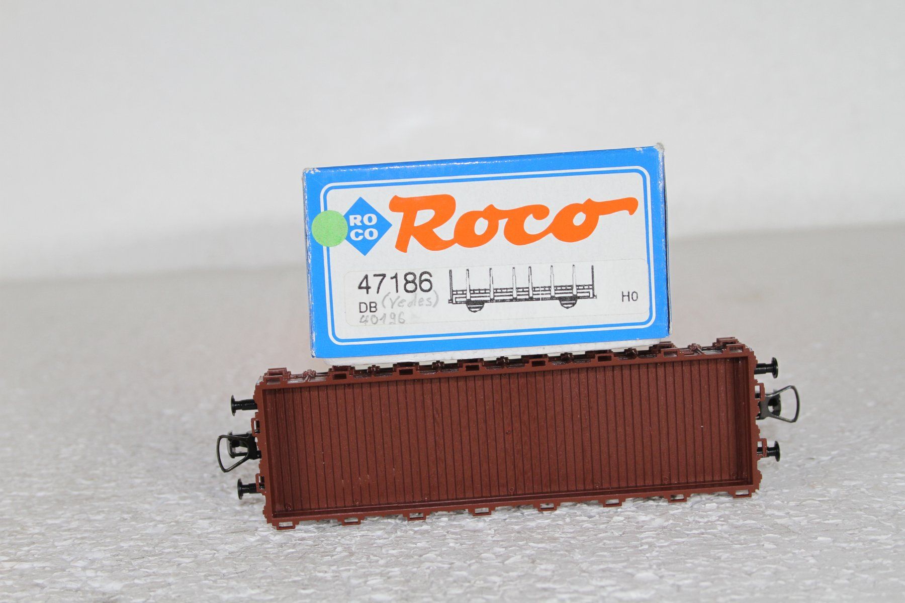 Roco Modelleisenbahnen: Roco DB Niederbordwagen AC Achsen – Gebraucht aus Triesen von gleis8 5