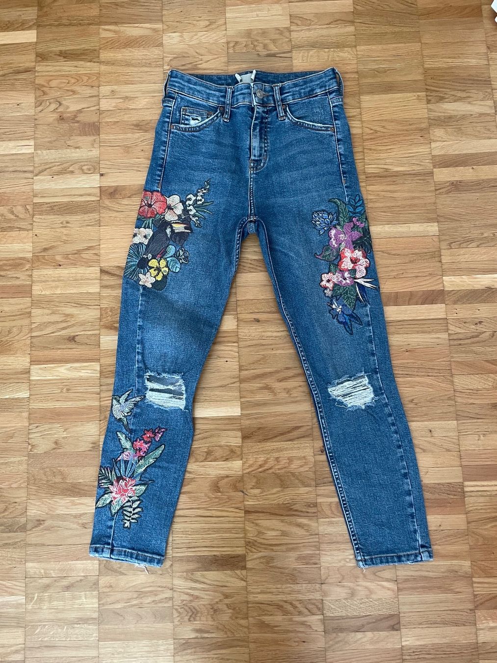 Jeans: Jeans – Nuovo (secondo la descrizione) da Pont-de-la-Morge (Sion) venduto da hel_bh28