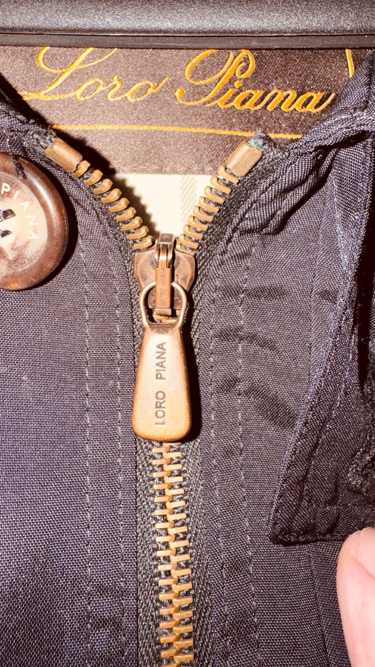 Loro Piana Giacche: Loro Piana Windbreaker – Usato da Zürich venduto da Castello12 4