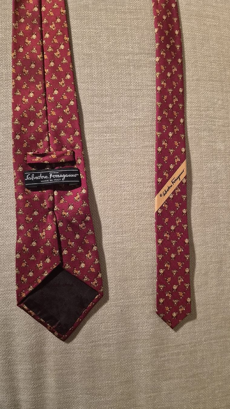 Salvatore Ferragamo Cravatte: Krawatte Salvatore Ferragamo Hasen – Nuovo (secondo la descrizione) da Küsnacht ZH venduto da mx-pz.82 1