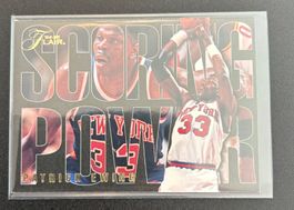 NBA Patrick Ewing Flair 94/95 Scoring Power Card