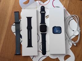 Apple Watch Series 9,  Mitternacht, Kabel und 2 Armbänder