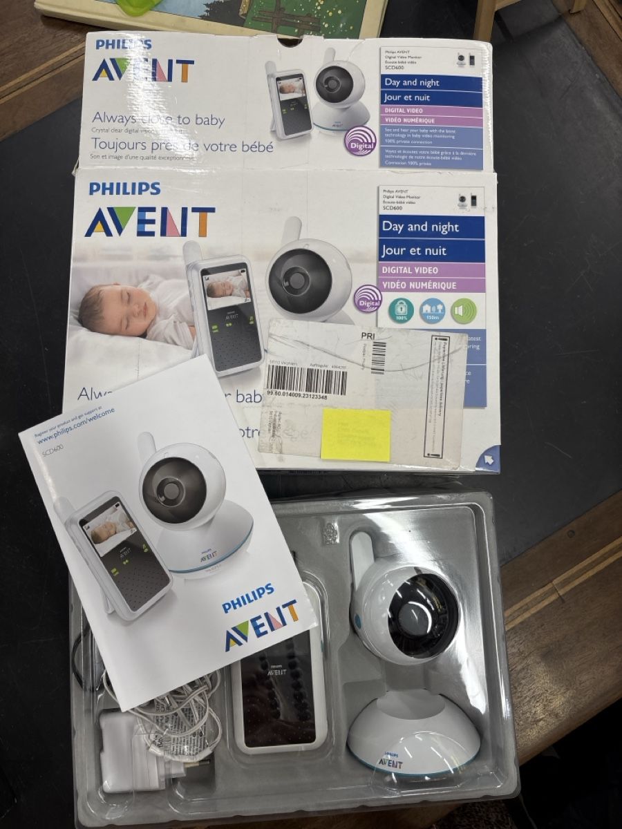 Avent Babyphone: Philips Avent Babyphone mit Kamera Digital  – Usato da Dietikon venduto da mis_brocki 1