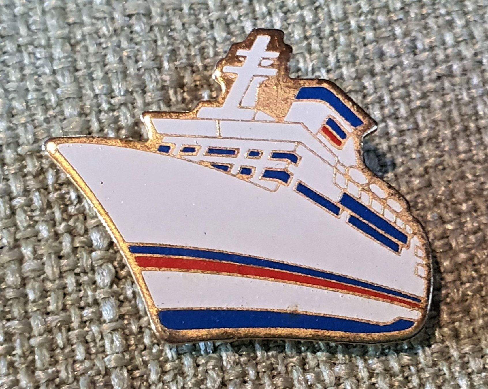 Placchette & Badge: I091 - Pin Schiff – Usato da Reinach BL venduto da Boston-Verkauf