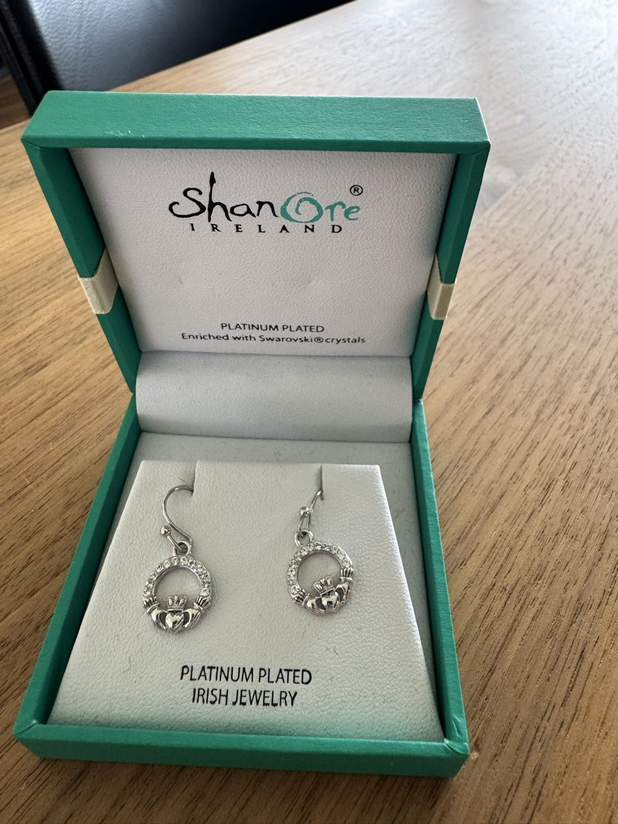 Ohrringe & -stecker: Ohrringe aus Irland NEU  – Neu und originalverpackt aus Solothurn von cla_28gv