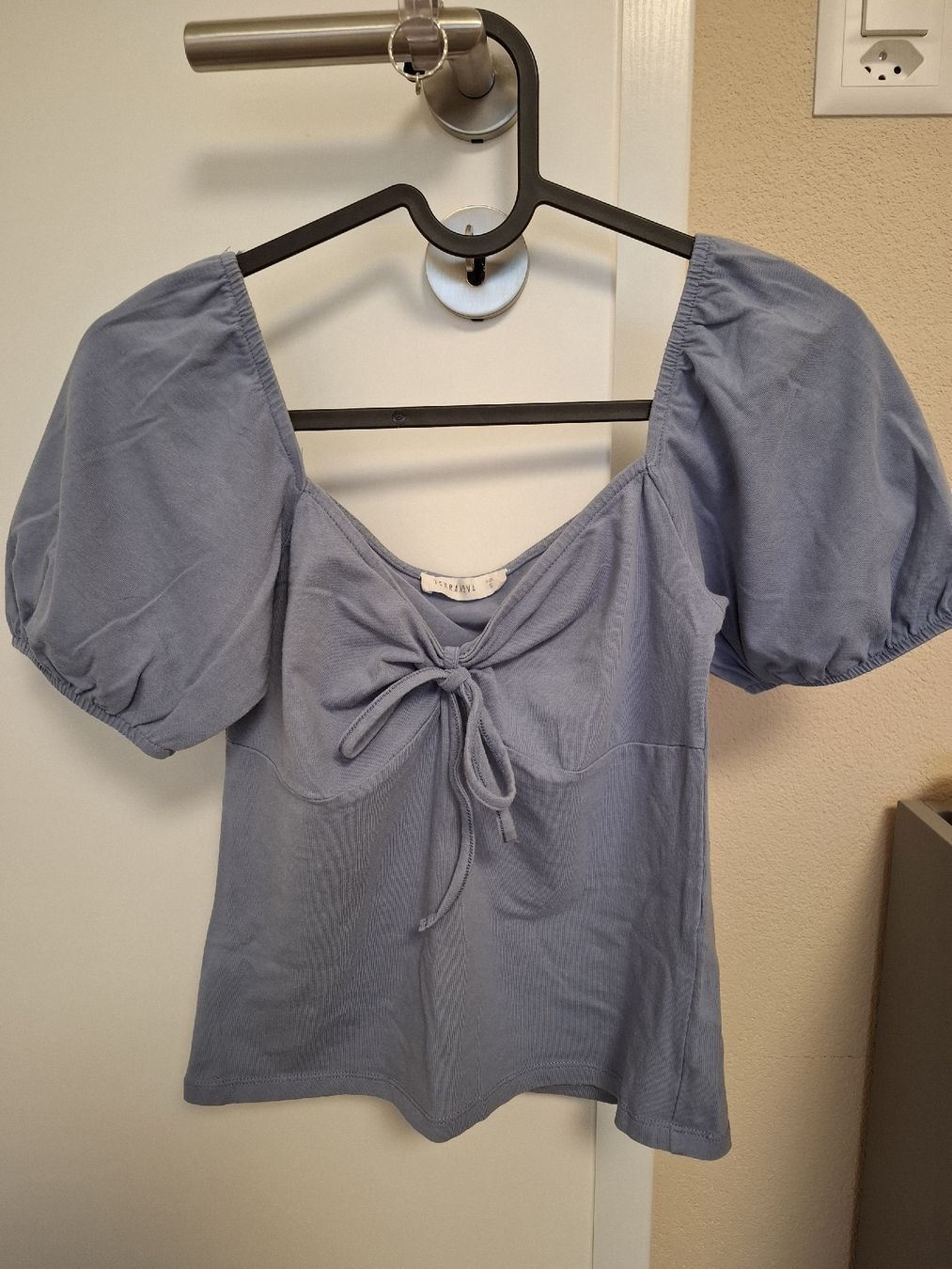 Top: haut bleu/violet – Usato da Ecublens FR venduto da ame_y8tq 1