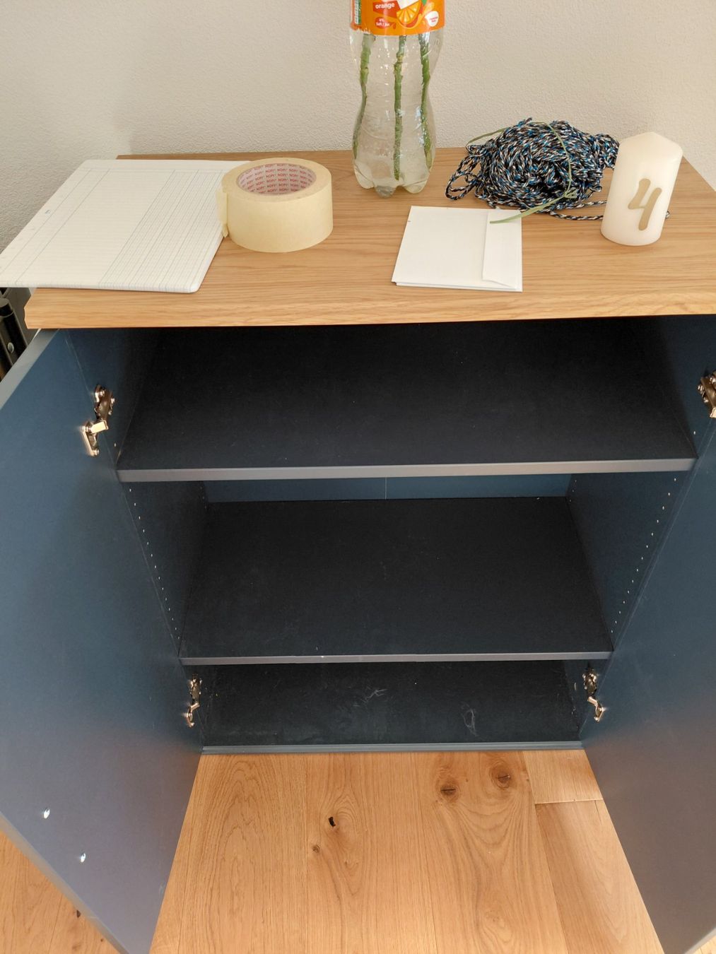 Ikea Scaffali: Regal mit Türen – Usato da Rothrist venduto da Jessica024 1