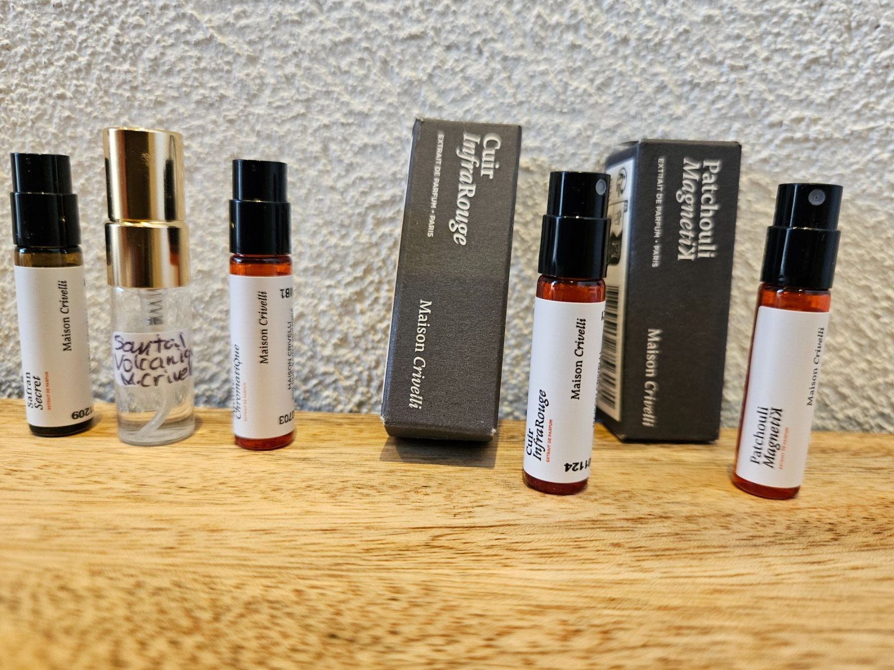 Parfum & Eau de Toilette: 5 Duftproben Maison Crivelli je 1.5 ml – Gebraucht aus Birmensdorf ZH von Wendepunkt...