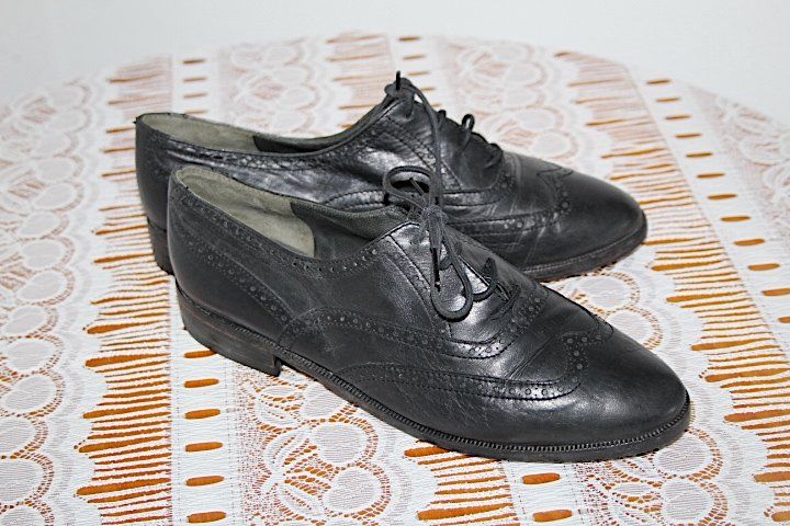 Scarpe da donna: Schwarze Damen Leder-Schnürschuhe Gr. 38 – Usato da Locarno venduto da madame-tus-sauds 5