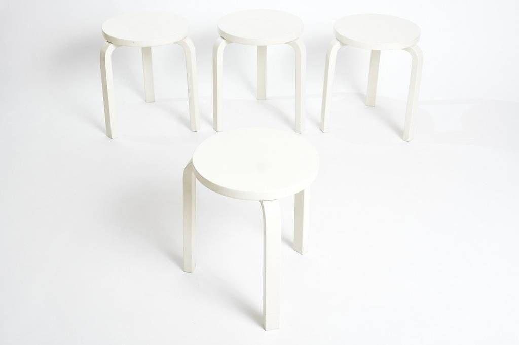 Sgabelli: Alvar Aalto Hocker  – Usato da Zürich venduto da IndividumCH 1