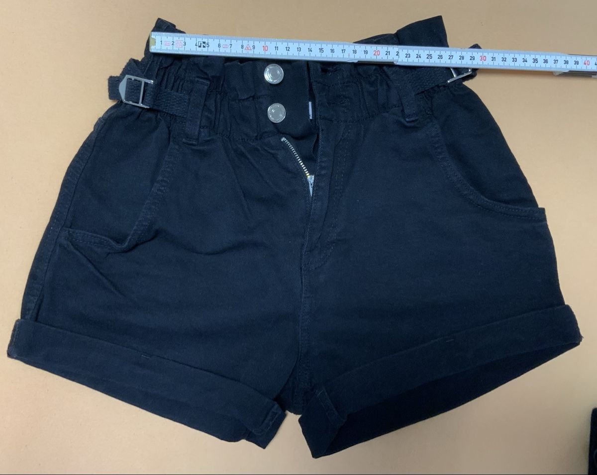 Bershka Jeans: Bershka Shorts, Grösse M – Gebraucht aus Zollikerberg von Jvac2 1