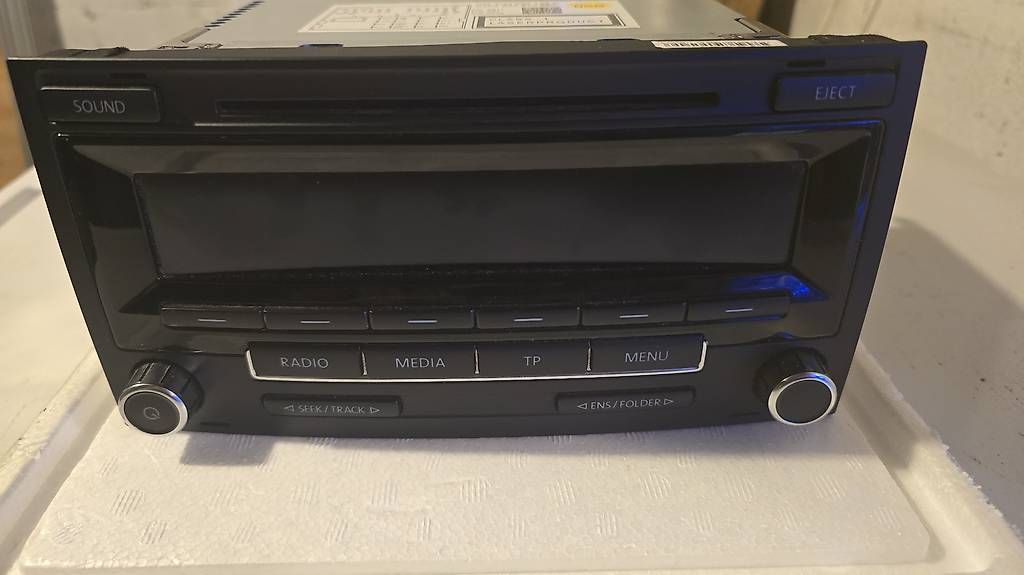Radio: Original VW T5 Radio – Usato da Oberriet SG venduto da pat_79p6 2