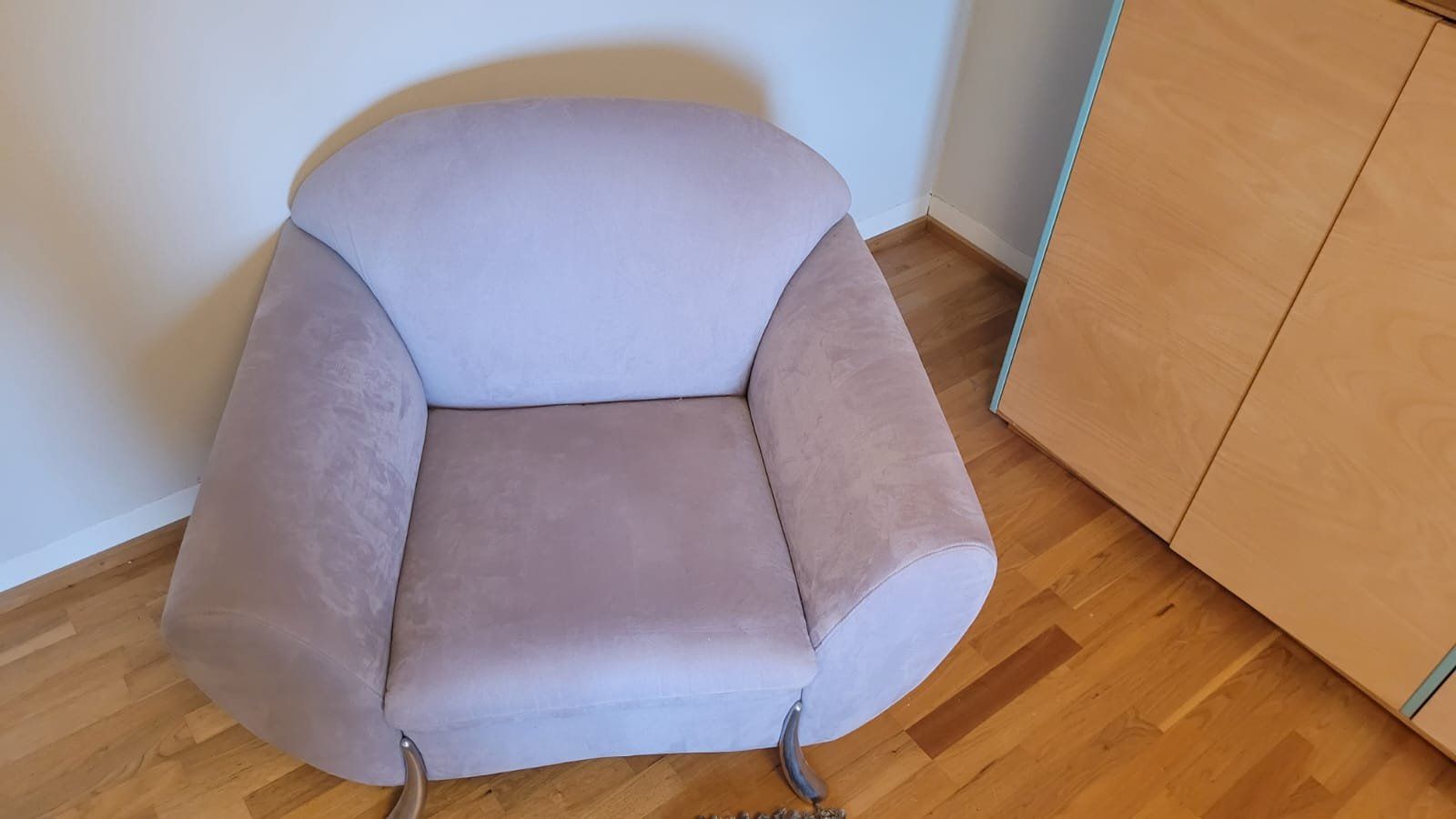 Sessel: Bequemer Relax-Sessel mit passendem Hocker – Gebraucht aus Wil SG von Bergsturm