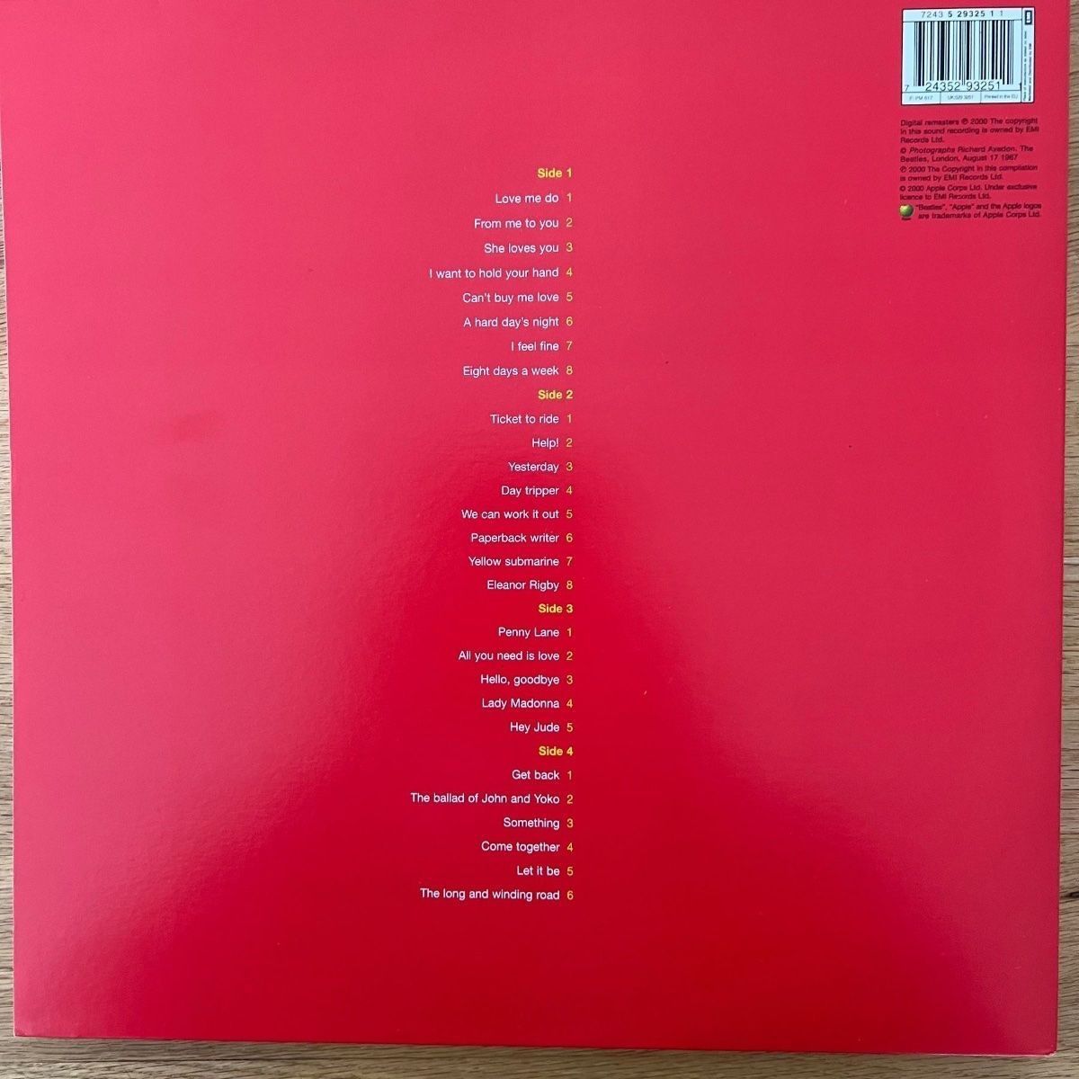 Schallplatten: Beatles - 1 / 2 LP - 1. EU-Press. 2000 incl. Poster - NEW – Neu (gemäss Beschreibung) aus Gais von soundcave57 3