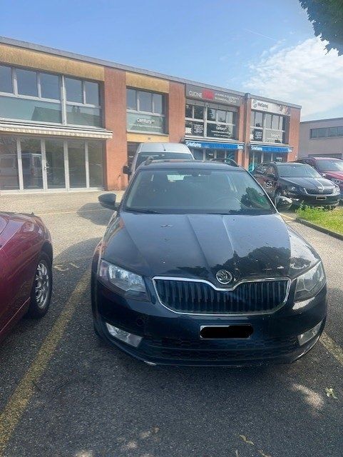 Skoda Automobili: Skoda Octavia C 1.6 D 4x4 – Usato da Gland venduto da NSP_Security_1