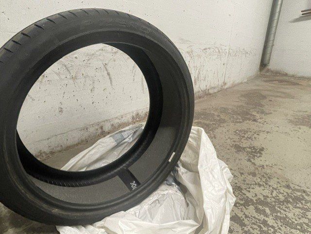 Autres écriture & dessin: 2 Pirelli P Zero per Tesla Model 3 Dual Motor Performance – Neuf (Voir description) à Richterswil par AlbertoB 2