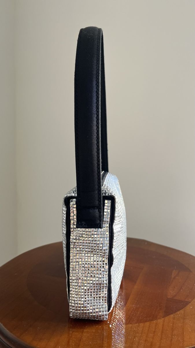 Arket Borse da donna: Borsa ARKET a spalla argentata con strass nuova – Nuovo (secondo la descrizione) da Lugano venduto da yul_fhg2 3
