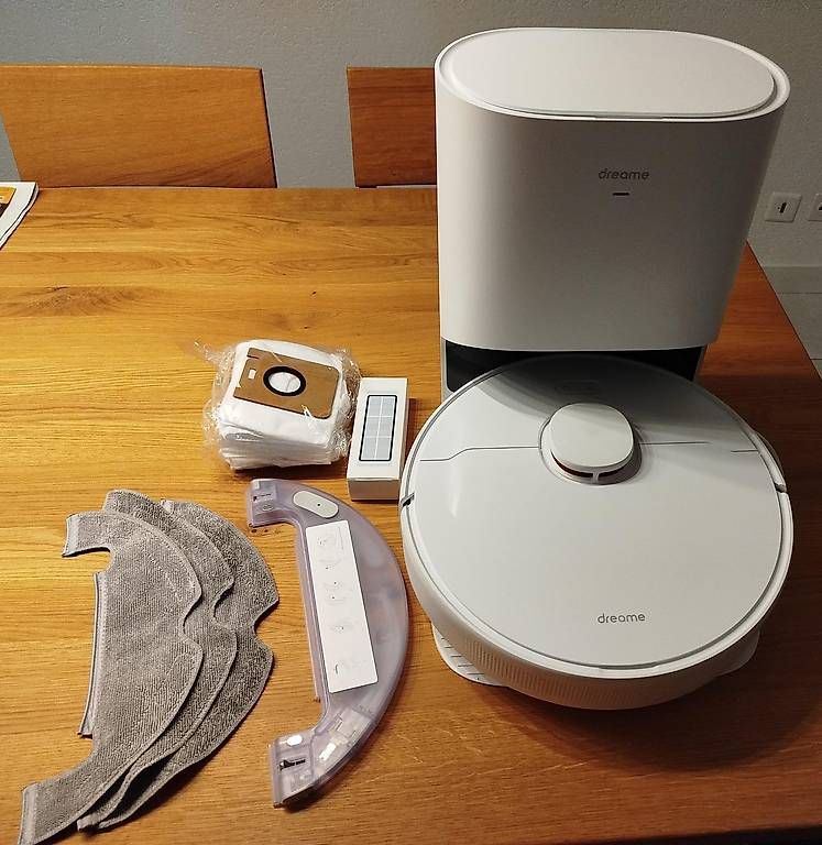 Dreame Aspirapolveri & Accessori: Staubsaugerroboter Dreame D10 Plus mit Ersatzteilen – Usato da Ried (Muotathal) venduto da S.B.I.