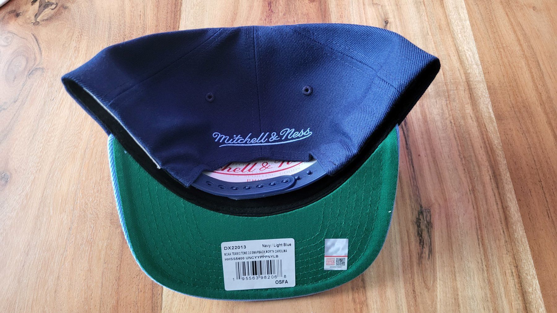 Altro in  Abbigliamento & Accessori: Mitchell and Ness NC snapback Cap – Nuovo (secondo la descrizione) da Bern venduto da Sneakerheadz 2