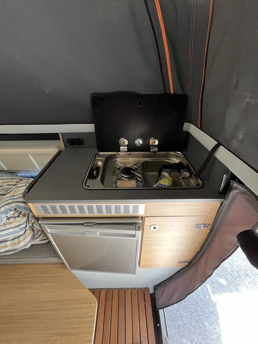 Isuzu Veicoli da campeggio: Isuzu Dmax N60ff avec cellule Stork camper – Usato da Yverdon-les-Bains venduto da Fdurussel 8