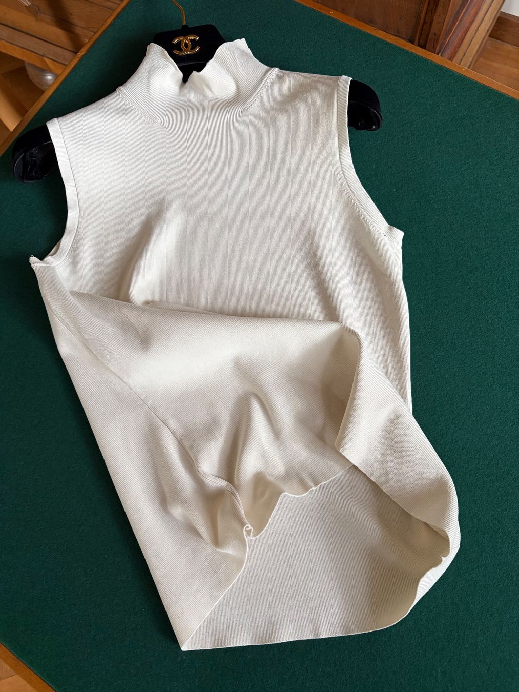 Hugo Boss Top: BOSS HUGO BOSS TOP Größe S – Usato da Interlaken venduto da Bona55 7