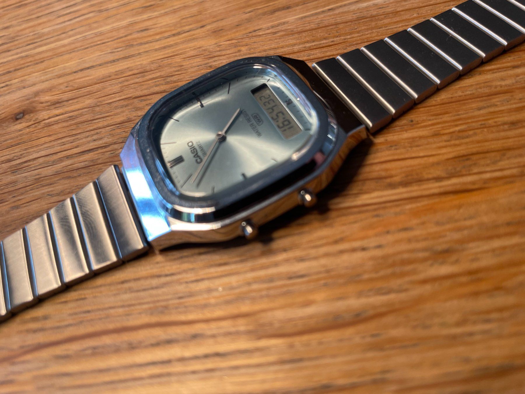 Casio Uhren: Casio Square AQ-240E, neuwertig – Gebraucht aus Luzern von alpenkai 3