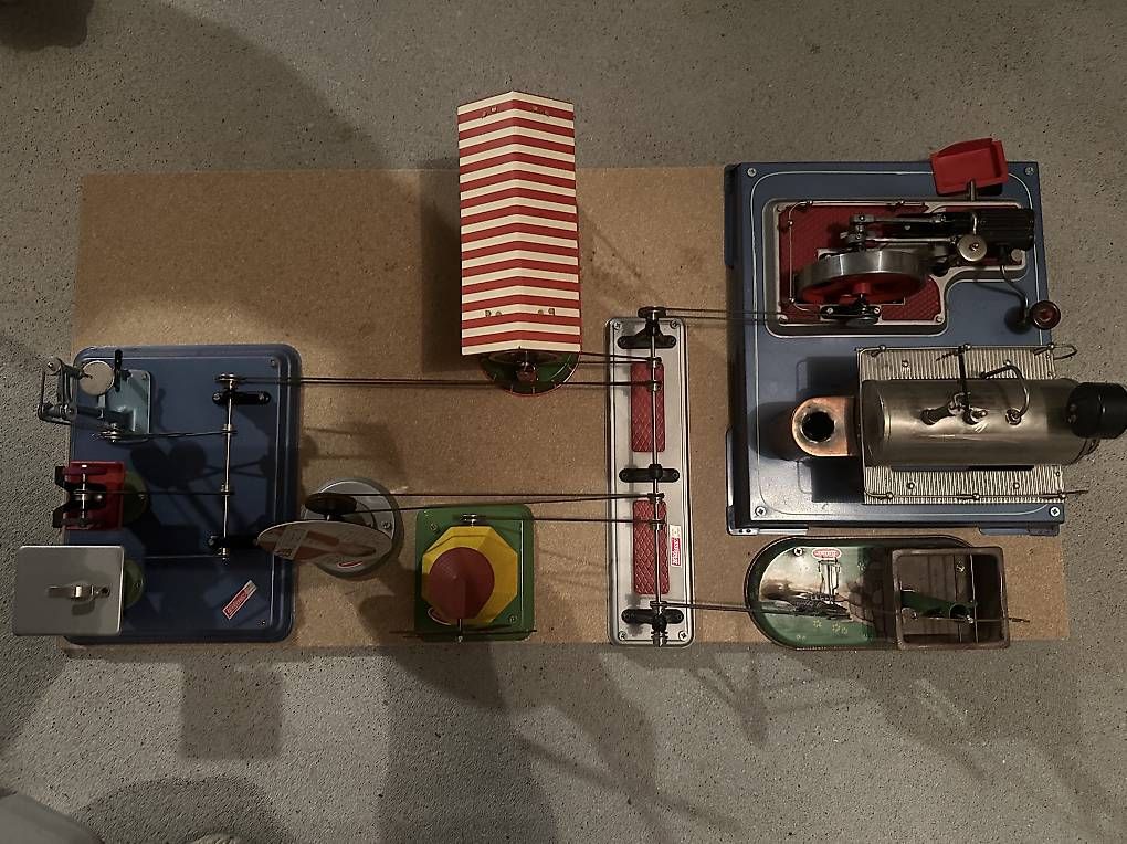 Wilesco Kit di modellismo & Modellini statici: Wilesco Dampfmaschine D20 – Usato da Buchrain venduto da Mimiri 1