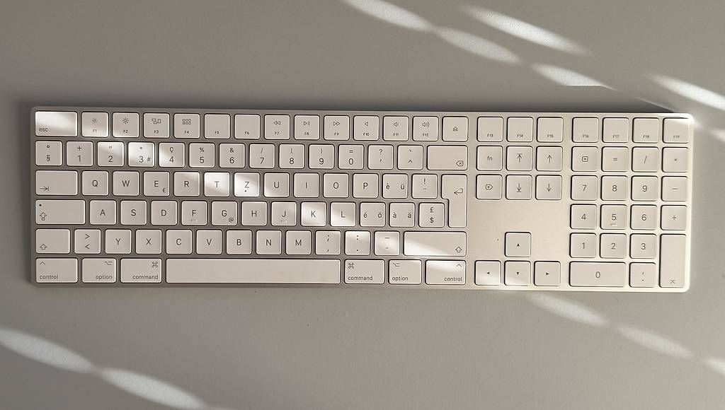 Apple Tastaturen: Apple Magic Keyboard – Gebraucht aus Sempach von Brobean 3