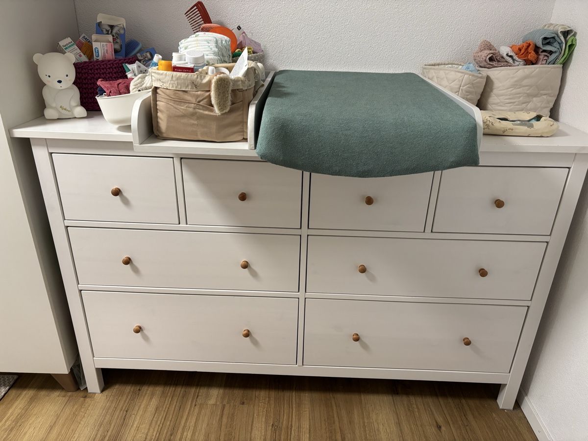 Ikea Fasciatoi & Accessori: IKEA Hemnes Kommode inkl. Wickelaufsatz – Usato da Höri venduto da Celine.11 2