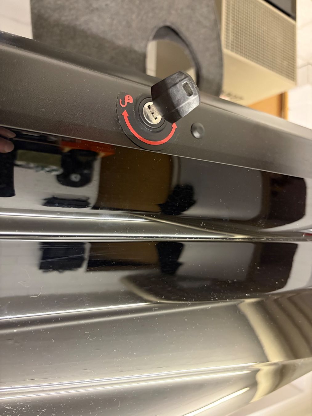 Thule Coffres de toit: Thule Dachbox Touring S | Schwarz Glossy – D'occasion à Weinfelden par Belana2 6
