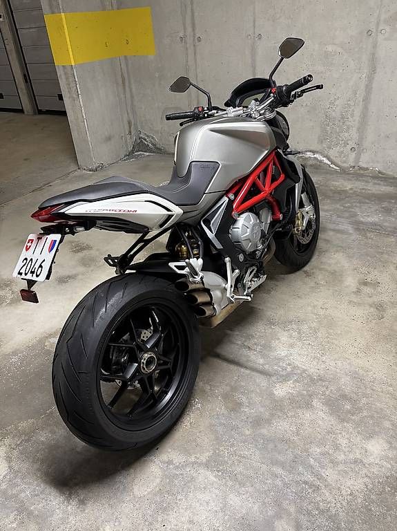 MV Agusta Strada: Mv Agusta Brutale 800 – Usato da Lugano venduto da giuse.20 2