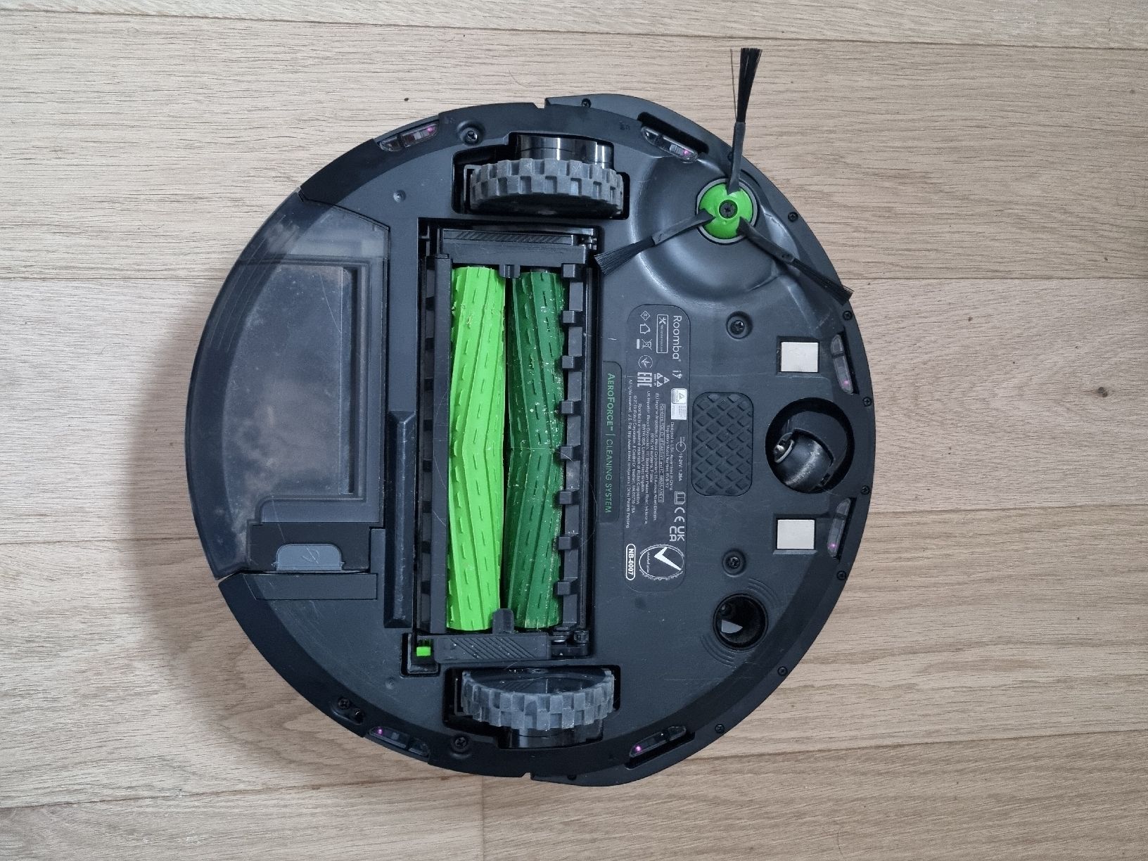 Irobot Aspirateurs & Accessoires: Aspirateur robot iRobot Roomba i7 – D'occasion à Crissier par nkummer1 3
