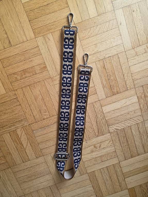 Sonstige Kleidung & Accessoires: Adjustable Wide Bag Strap  Navy/Beige Pattern – Gebraucht aus Wallisellen von dar_b2m2
