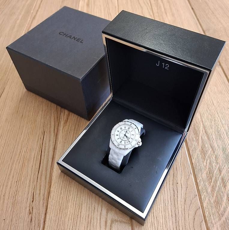 Montres: J12 38mm Automatique  – D'occasion à Avully par lecomtedogoz 1