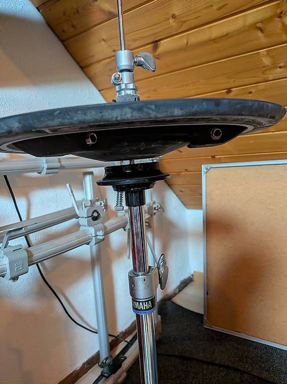 Strumenti musicali: Yamaha E-Drum Cymbal Set mit Hi Hat Ständer – Usato da Wallisellen venduto da witch_finder 1