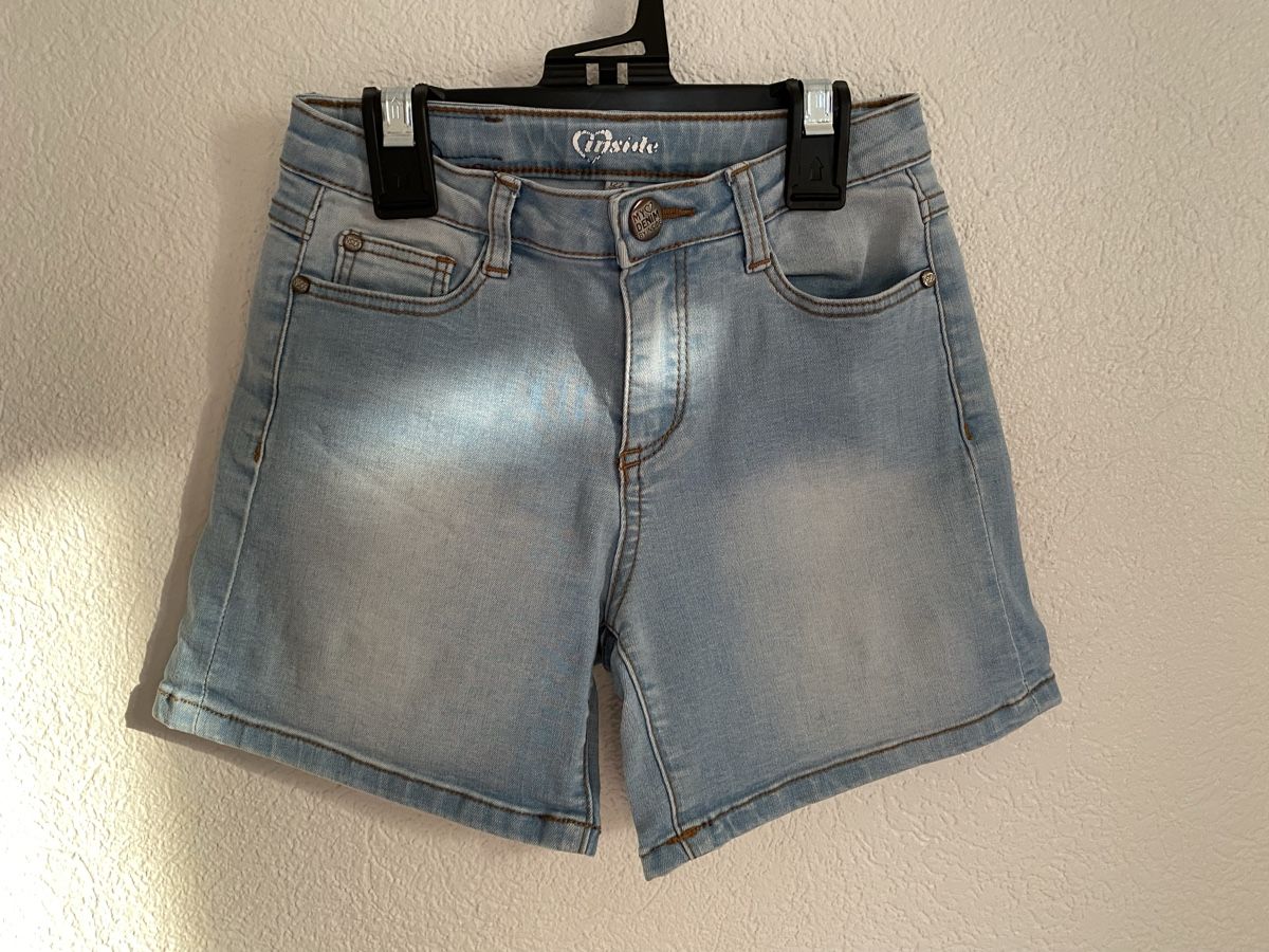 Pantaloni: Short en jean bleu clair taille 128 – Usato da Lignières venduto da The_assistant