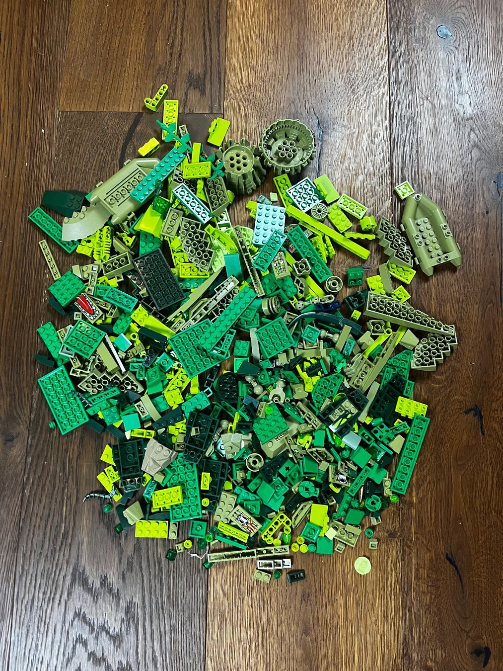 Lego Giocattoli: Lego diverse hell und dunkel grüne Teile – Usato da lindau venduto da Technick