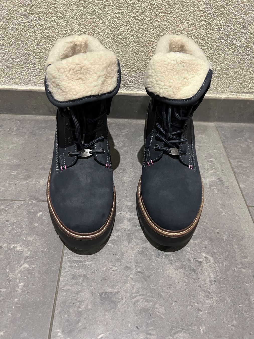 Bench Chaussures femmes: Bench Winterschuhe Grösse 44 – D'occasion à Würenlingen par Isa750