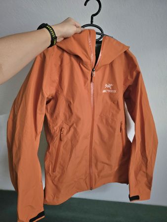 Arcteryx Gore-Tex Zeta SL