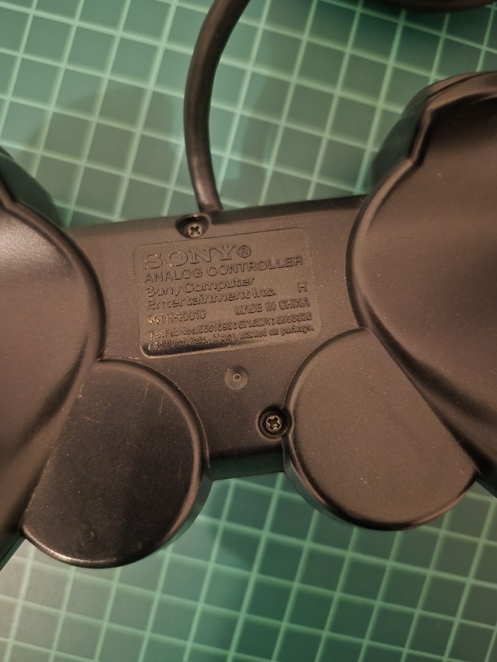 Sony Controller: Sony PlayStation 2 Controller, PS2  – Usato da Meyrin venduto da Retro-GZ 1