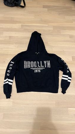 Stylischer Brooklyn Hoodie Gr. M