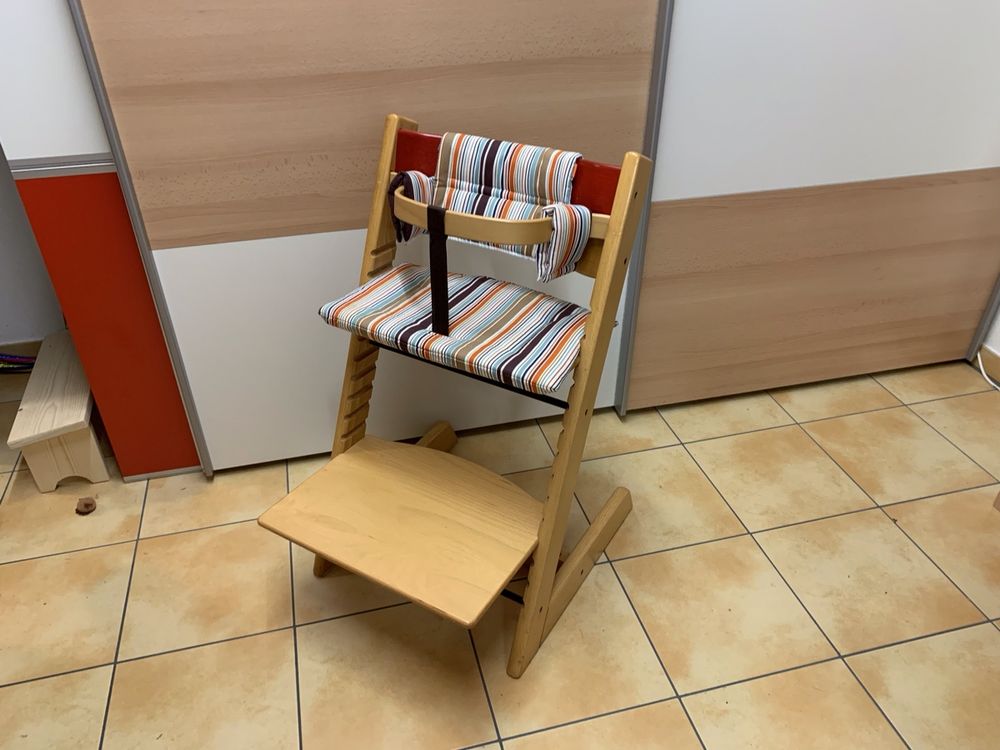 Tripp Trapp Original inkl. Babybügel Holz und Sitzkissen 1
